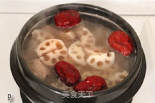 补钙养颜正当时--鲜藕红枣排骨汤的做法步骤：9