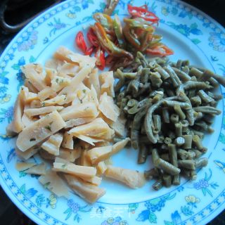 咸豆角不面筋的做法步骤：1