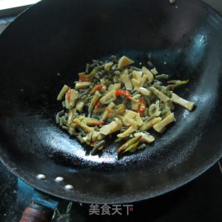 咸豆角不面筋的做法步骤：4