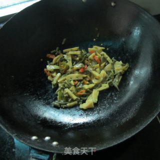 咸豆角不面筋的做法步骤：5