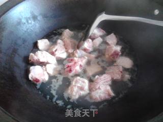 糖醋年糕排骨的做法步骤：1