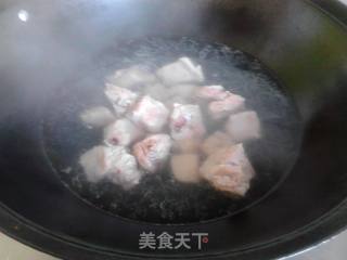 糖醋年糕排骨的做法步骤：3