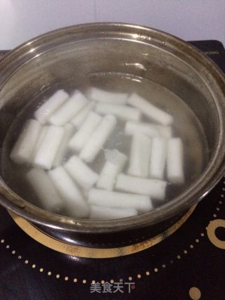 泡菜辣年糕的做法步骤：2