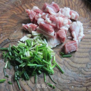 葱香猪肉糯米粽粑的做法步骤：3