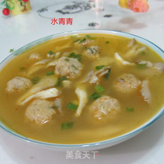 高汤丸子蘑菇汤的做法步骤：7