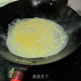 红薯丁炒蛋的做法步骤：2