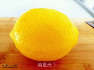 蜂蜜柠檬水！的做法步骤：1