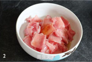 椒盐青椒炒肉片的做法步骤：2