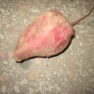 煮地瓜丁－－咖喱味的做法步骤：1