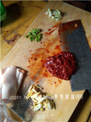 泡椒肉末鸭血的做法步骤：5