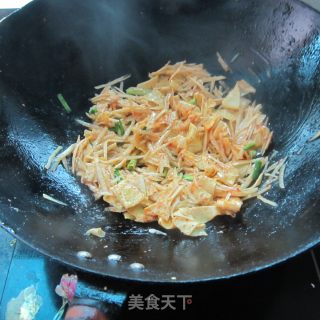 地瓜丝炒蛋的做法步骤：7
