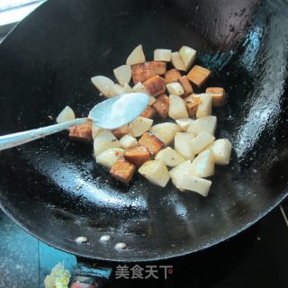 豆腐煮白萝卜的做法步骤：4