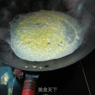 干萝卜炒蛋皮的做法步骤：2