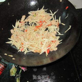 土豆丝炒肉的做法步骤：7