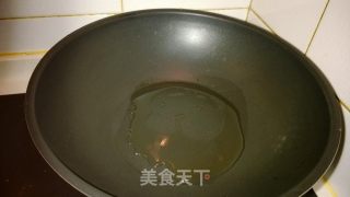 娃娃菜炒红肠的做法步骤：2