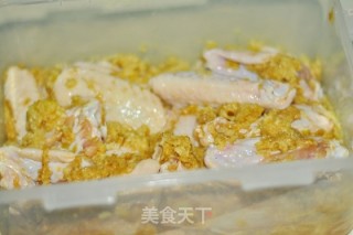 蒜香鸡翅配沙拉的做法步骤：4