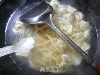 鲜虾小馄饨乌冬面的做法步骤：7