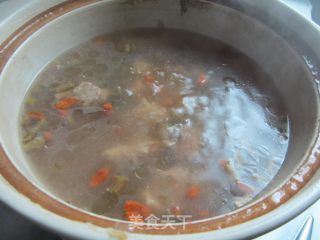 石斛淮山杞子瘦肉汤的做法步骤：9