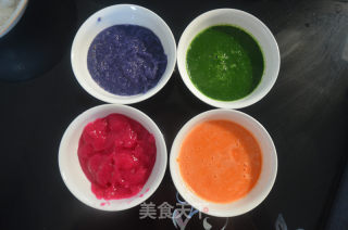 五彩花花面片的做法步骤：3