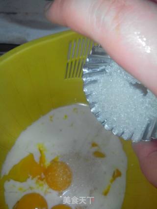 戚风蛋糕的做法步骤：2