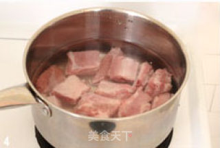 白萝卜枸杞排骨汤的做法步骤：4