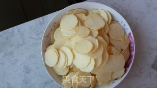 自制零食炸薯片的做法步骤：2