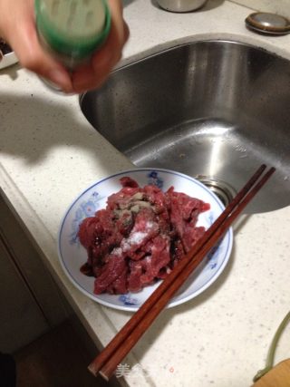 韭黄炒牛肉的做法步骤：4