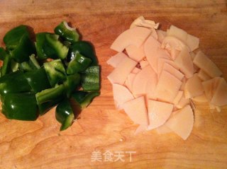 竹笋炒肉片的做法步骤：2