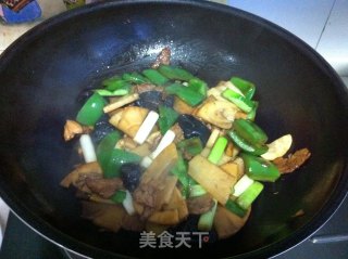竹笋炒肉片的做法步骤：10