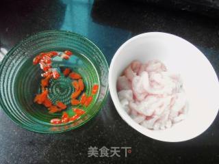 春笋枸杞瘦肉汤的做法步骤：3