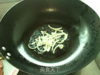 烤肠炒有机花菜的做法步骤：3