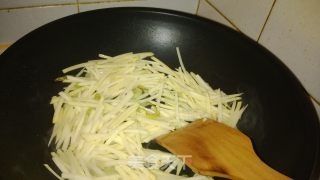 酱鸡蛋炒土豆丝的做法步骤：6