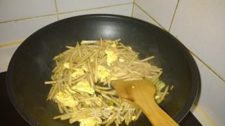 酱鸡蛋炒土豆丝的做法步骤：8