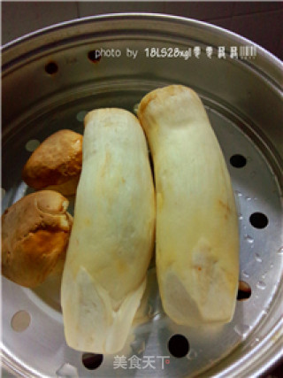 蒜香干煸杏鲍菇的做法步骤：2