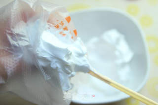 五彩推推乐小蛋糕——风靡欧美Cake Push Pops（高、大、上）的做法步骤：5