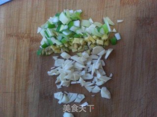 糖醋排骨的做法步骤：2