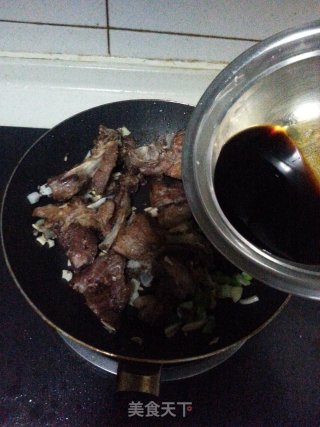 糖醋排骨的做法步骤：6