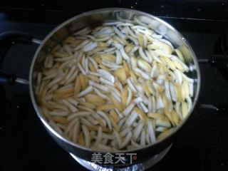 酸酸甜甜----柠檬蜂蜜水的做法步骤：4