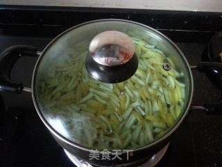 酸酸甜甜----柠檬蜂蜜水的做法步骤：5