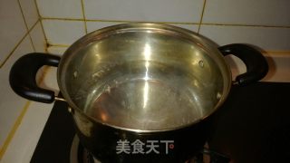 蒜蓉菜花炒腊肠的做法步骤：2