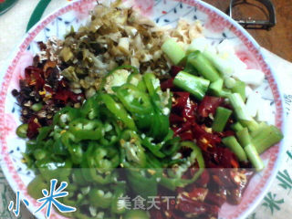 爆炒钳鱼的做法步骤：3
