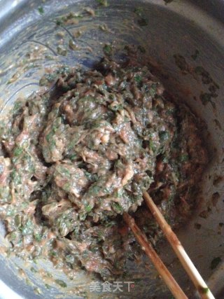 荠菜鲜肉饺子的做法步骤：1