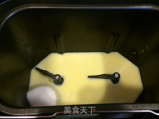 幸福豆沙面包圈&"鸡腿"面包的做法步骤：2