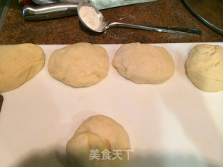 幸福豆沙面包圈&"鸡腿"面包的做法步骤：8