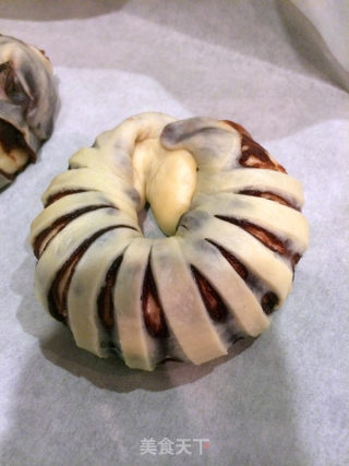幸福豆沙面包圈&"鸡腿"面包的做法步骤：13