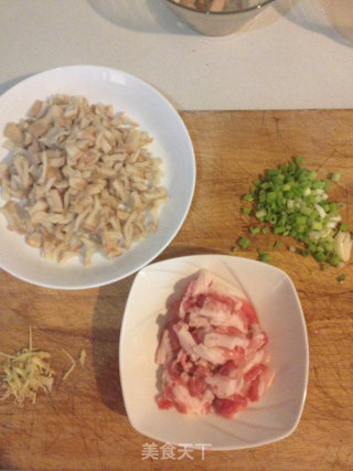 下饭菜——萝卜干小炒肉的做法步骤：3