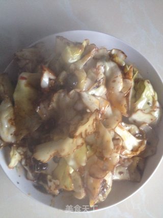 干煸酱香包菜的做法步骤：5