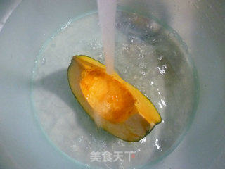 腐竹炒日本南瓜的做法步骤：2