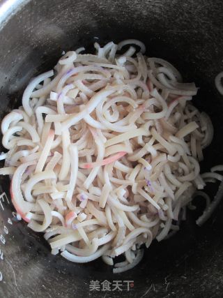 花生肉皮冻的做法步骤：5