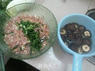 三鲜圆子的做法步骤：1